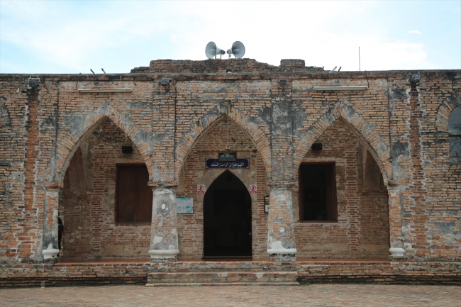 Tayland'da kubbesi bulunmayan cami: "Krue Se"